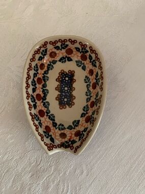 Floral Ceramic Spoon Rest in Cream and Blue